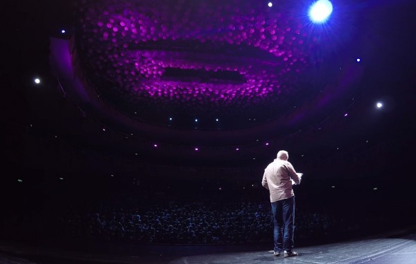 Björn Rosenbaum beim Poetry Slam Vorentscheid 2015 NRW